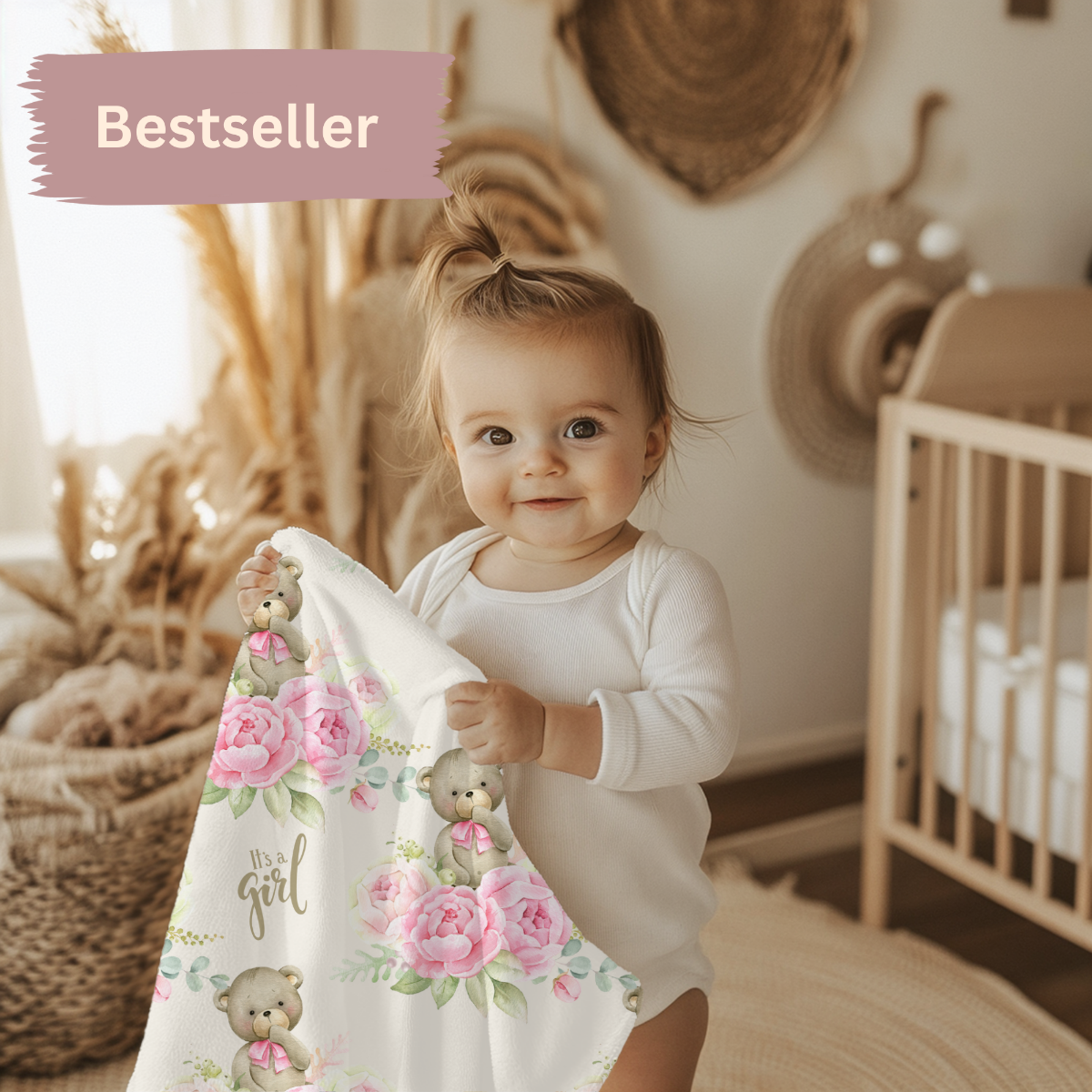 kinderwagendecke its-a-Girl liebevolles Motiv mit Teddy, rosa Rosen und dem Spruch " it's a girl"