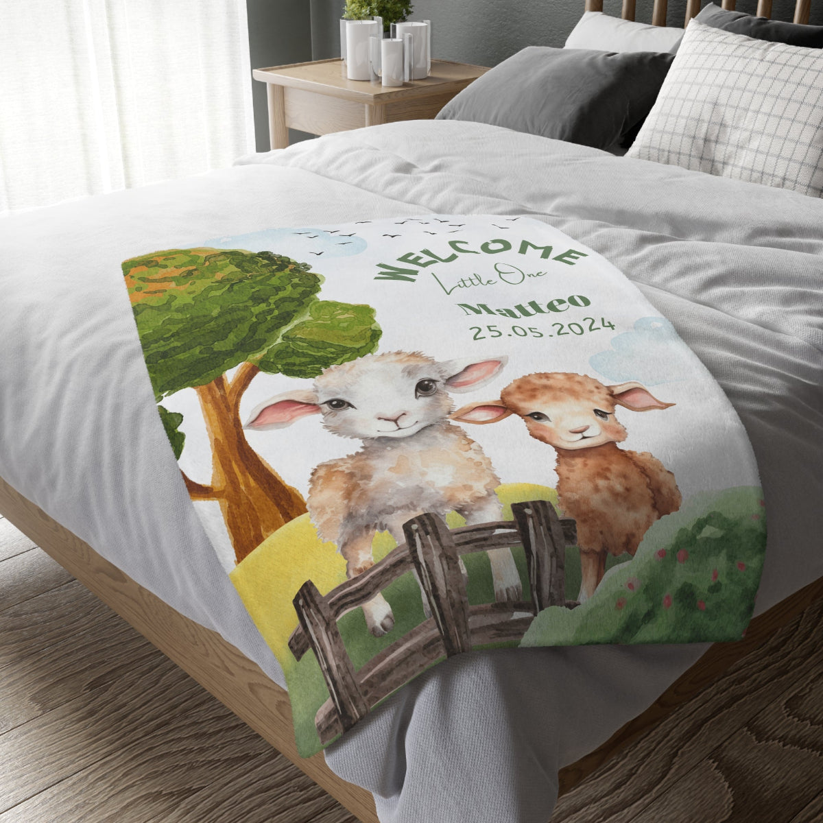 personalisierte Babydecke mit Name, Datum, Schäfchen Material Mikrofaser gesäumte Kanten